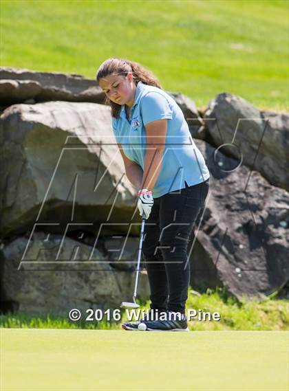 Thumbnail 2 in Section  9 Championship (Day 1) photogallery.