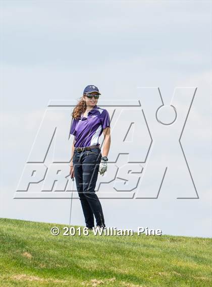 Thumbnail 3 in Section  9 Championship (Day 1) photogallery.