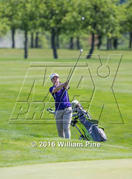 Thumbnail 1 in Section  9 Championship (Day 1) photogallery.
