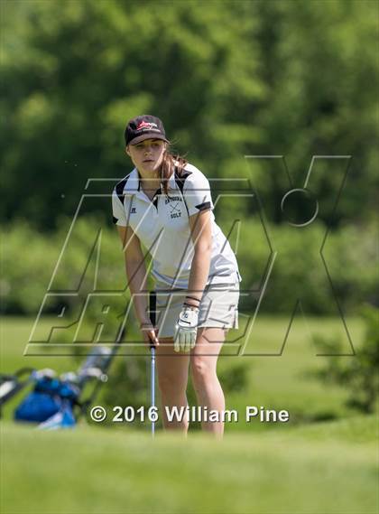 Thumbnail 3 in Section  9 Championship (Day 1) photogallery.