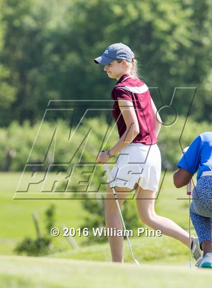 Thumbnail 3 in Section  9 Championship (Day 1) photogallery.