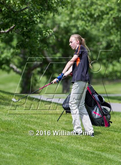 Thumbnail 1 in Section  9 Championship (Day 1) photogallery.