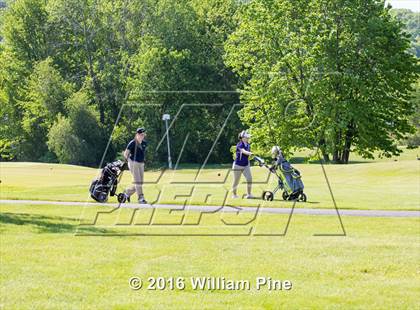 Thumbnail 1 in Section  9 Championship (Day 1) photogallery.