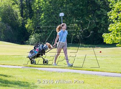 Thumbnail 1 in Section  9 Championship (Day 1) photogallery.
