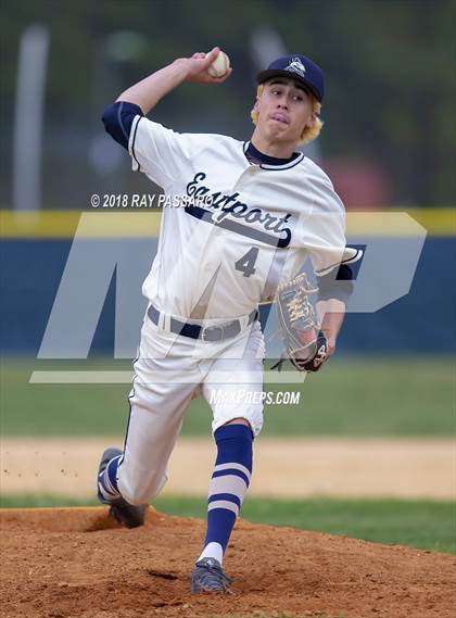 Thumbnail 3 in HHHW vs Eastport-South Manor (Section XI Class AA Quarter Finals) photogallery.