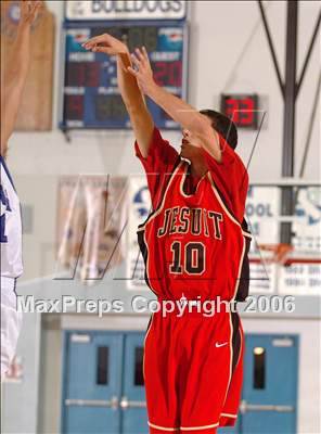 Thumbnail 3 in Jesuit vs. Davis  (Les Schwab Shootout) photogallery.