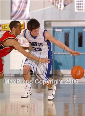 Thumbnail 1 in Jesuit vs. Davis  (Les Schwab Shootout) photogallery.