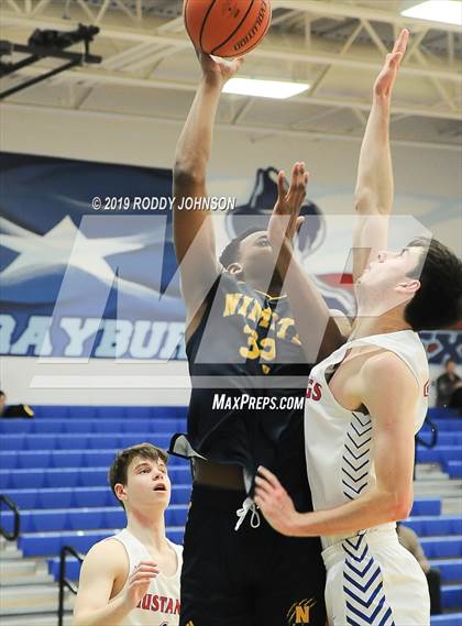 Thumbnail 3 in Grapevine vs. Nimitz (McDonald's Texas Invitational) photogallery.