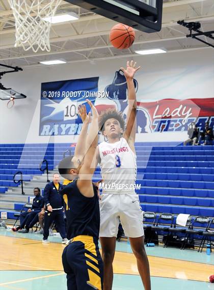 Thumbnail 2 in Grapevine vs. Nimitz (McDonald's Texas Invitational) photogallery.