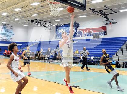 Thumbnail 2 in Grapevine vs. Nimitz (McDonald's Texas Invitational) photogallery.