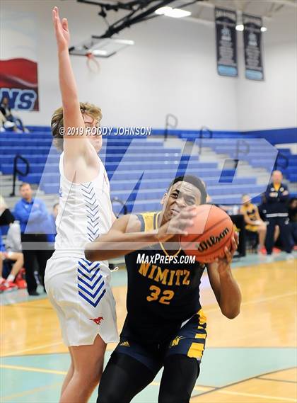 Thumbnail 1 in Grapevine vs. Nimitz (McDonald's Texas Invitational) photogallery.