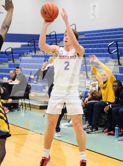 Thumbnail 1 in Grapevine vs. Nimitz (McDonald's Texas Invitational) photogallery.