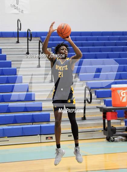 Thumbnail 3 in Grapevine vs. Nimitz (McDonald's Texas Invitational) photogallery.