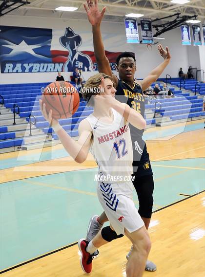 Thumbnail 3 in Grapevine vs. Nimitz (McDonald's Texas Invitational) photogallery.