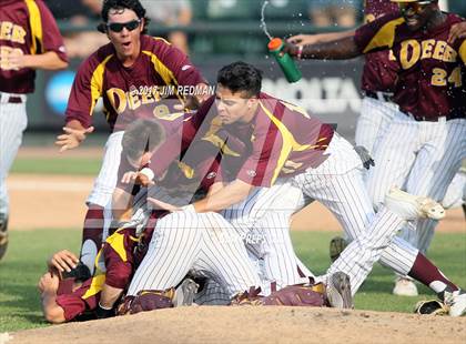 Thumbnail 2 in Deer Park vs. Reagan (UIL 6A Final) photogallery.