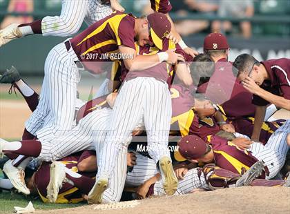 Thumbnail 1 in Deer Park vs. Reagan (UIL 6A Final) photogallery.