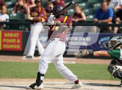 Thumbnail 2 in Deer Park vs. Reagan (UIL 6A Final) photogallery.