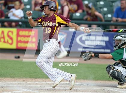 Thumbnail 2 in Deer Park vs. Reagan (UIL 6A Final) photogallery.