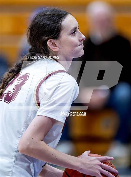 Thumbnail 1 in Whitney vs. Rio Linda (Chavez Christmas Classic) photogallery.