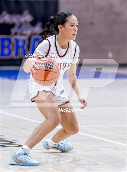 Thumbnail 3 in Whitney vs. Rio Linda (Chavez Christmas Classic) photogallery.