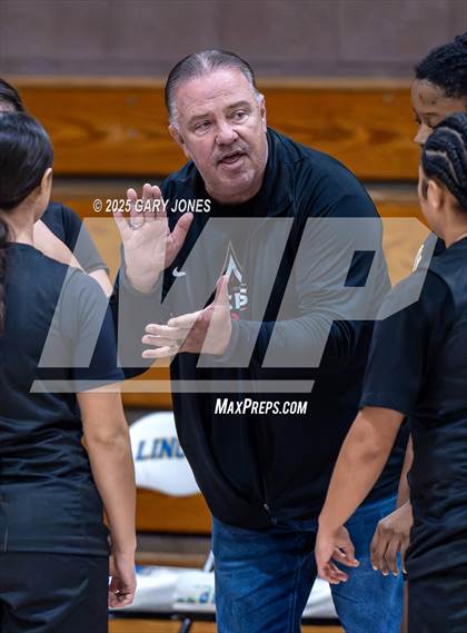 Thumbnail 3 in Whitney vs. Rio Linda (Chavez Christmas Classic) photogallery.