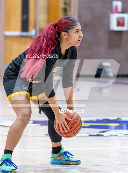 Thumbnail 3 in Whitney vs. Rio Linda (Chavez Christmas Classic) photogallery.