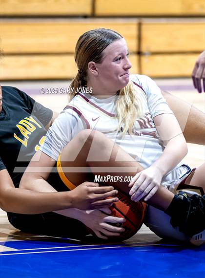 Thumbnail 2 in Whitney vs. Rio Linda (Chavez Christmas Classic) photogallery.