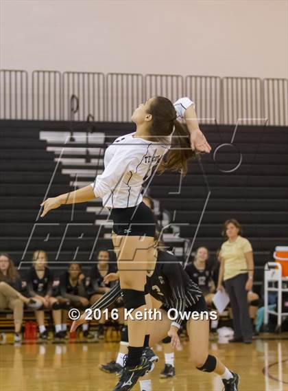 Thumbnail 3 in The Colony @ Creekview photogallery.