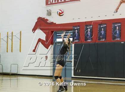 Thumbnail 2 in The Colony @ Creekview photogallery.