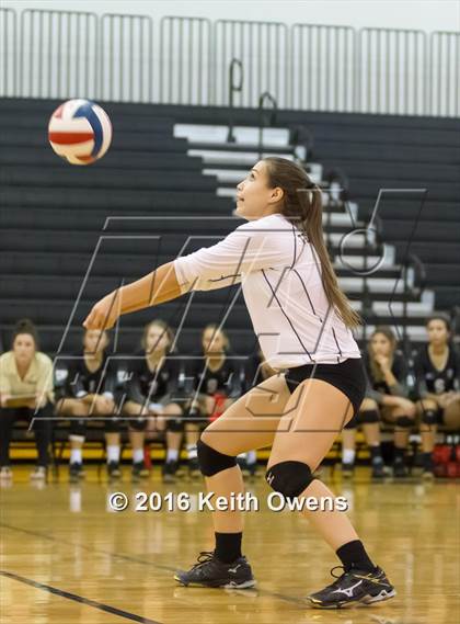 Thumbnail 1 in The Colony @ Creekview photogallery.