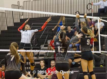 Thumbnail 3 in The Colony @ Creekview photogallery.