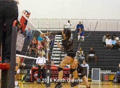 Thumbnail 1 in The Colony @ Creekview photogallery.