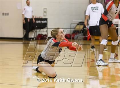 Thumbnail 1 in The Colony @ Creekview photogallery.