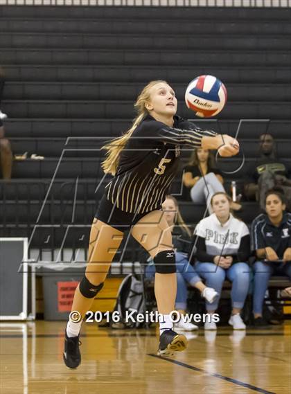Thumbnail 1 in The Colony @ Creekview photogallery.