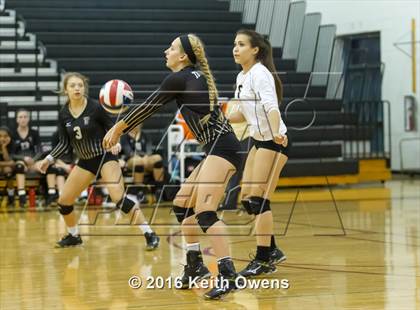 Thumbnail 2 in The Colony @ Creekview photogallery.
