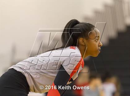 Thumbnail 1 in The Colony @ Creekview photogallery.