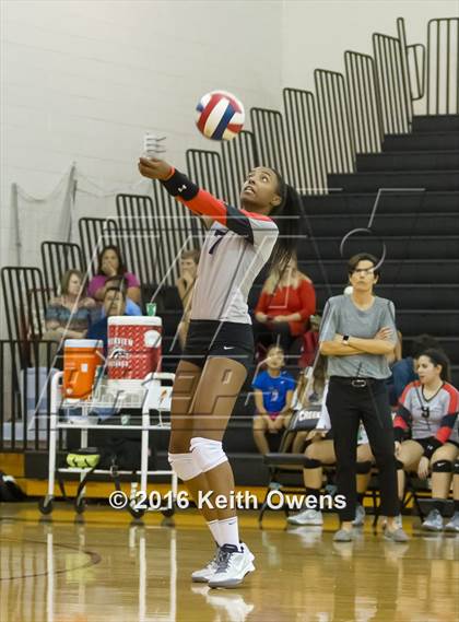 Thumbnail 3 in The Colony @ Creekview photogallery.