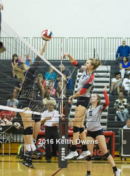 Thumbnail 1 in The Colony @ Creekview photogallery.
