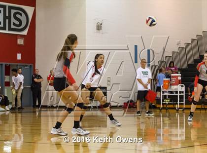 Thumbnail 1 in The Colony @ Creekview photogallery.