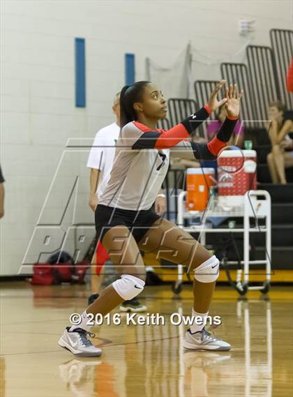 Thumbnail 1 in The Colony @ Creekview photogallery.