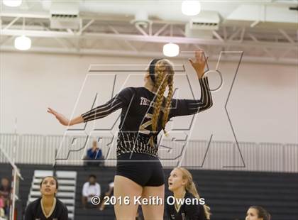 Thumbnail 2 in The Colony @ Creekview photogallery.