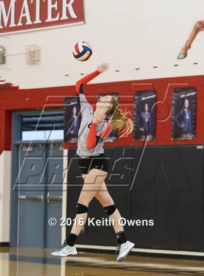 Thumbnail 2 in The Colony @ Creekview photogallery.