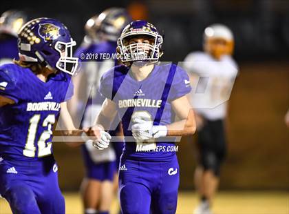 Thumbnail 3 in  Booneville vs. Harmony Grove (AAA 3A Quarterfinal) photogallery.