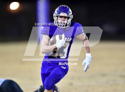 Thumbnail 2 in  Booneville vs. Harmony Grove (AAA 3A Quarterfinal) photogallery.
