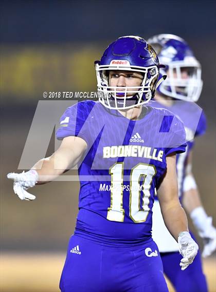 Thumbnail 2 in  Booneville vs. Harmony Grove (AAA 3A Quarterfinal) photogallery.