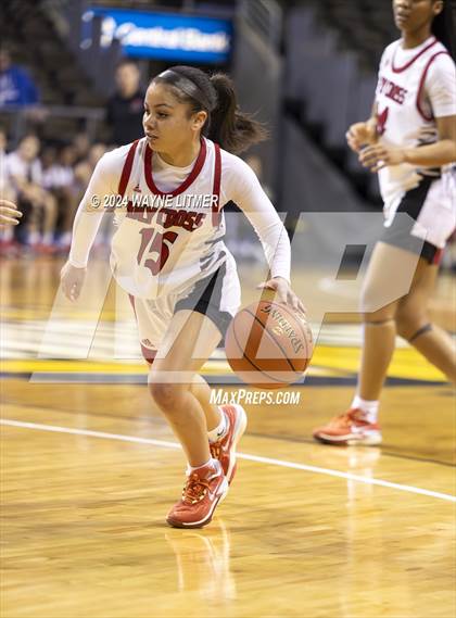 Thumbnail 3 in St. Henry vs Holy Cross (2024 9th Region Girls Basketball Tournament) photogallery.