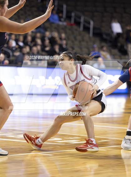Thumbnail 2 in St. Henry vs Holy Cross (2024 9th Region Girls Basketball Tournament) photogallery.
