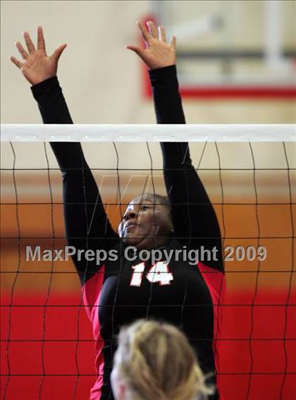 Thumbnail 3 in Notre Dame @ Salesian (CIF NorCal D4 Playoffs) photogallery.