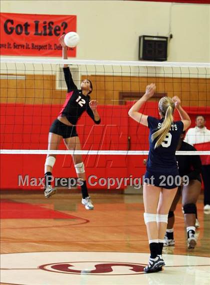 Thumbnail 3 in Notre Dame @ Salesian (CIF NorCal D4 Playoffs) photogallery.
