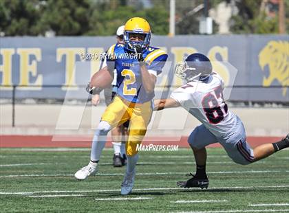 Thumbnail 2 in Valencia vs. Yorba Linda photogallery.
